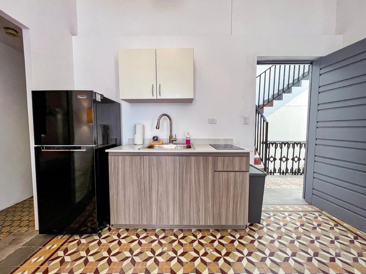 Apartahotel Nando's Place San Juan